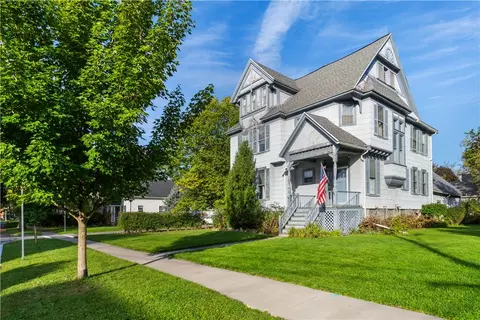 28 Dungan St, Canandaigua, NY 14424
