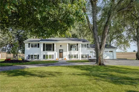 1828 Salt Rd, Fairport, NY 14450