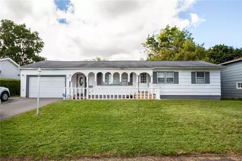64 Tarwood Dr, Gates, NY 14606