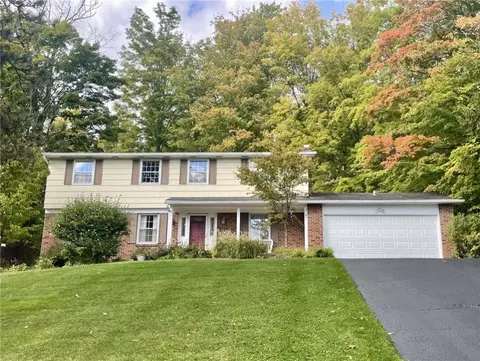 90 Bent Oak Trl, Perinton, NY 14450