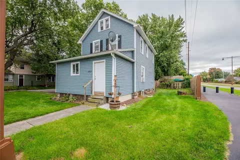 165 Point Pleasant Rd, Irondequoit, NY 14622