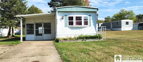 8135 Amy Jenn Dr, Evans, NY 14006