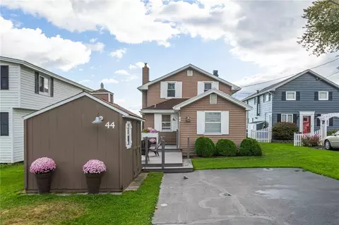 44 Lakeside Blvd, Parma, NY 14468