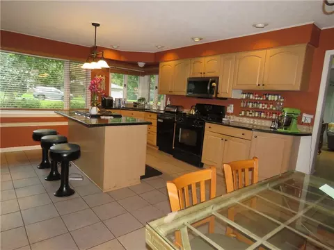 116 Scotch Ln, Irondequoit, NY 14617 photo 3