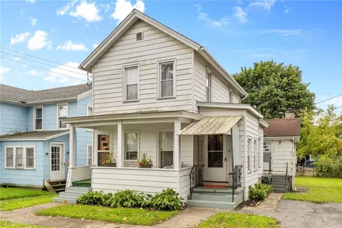12 Shuler St, Lyons, NY 14489 photo 3