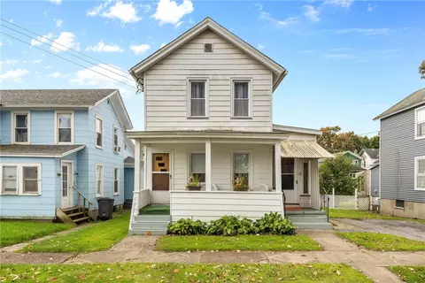 12 Shuler St, Lyons, NY 14489