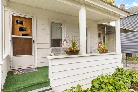 12 Shuler St, Lyons, NY 14489 photo 4
