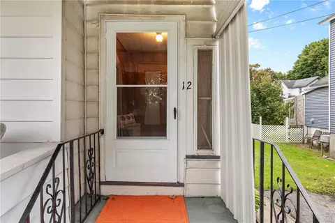12 Shuler St, Lyons, NY 14489 photo 5