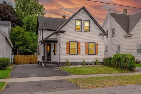 67 Copley St, Rochester, NY 14611