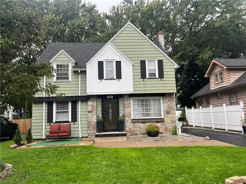 63 Elmguard St, Greece, NY 14615