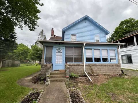 27 Martin Brook St, Unadilla, NY 13849