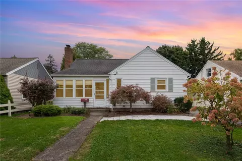 152 Azalea Rd, Rochester, NY 14620