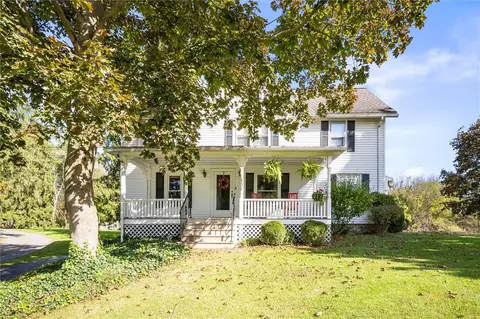 1304 White Rd, Phelps, NY 14532
