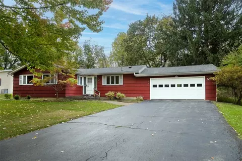 12 Westview Cres, Geneseo, NY 14454