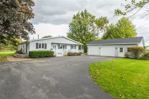 106 E Main St, Clifton Springs, NY 14432 photo 2