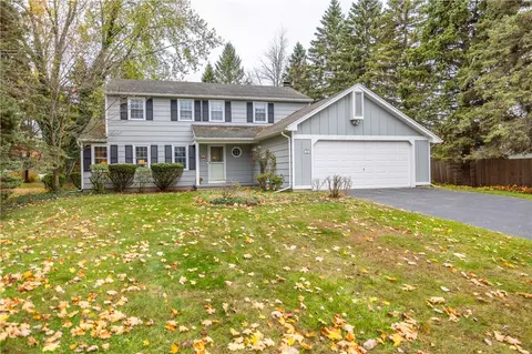 25 Camborne Cir, Perinton, NY 14450