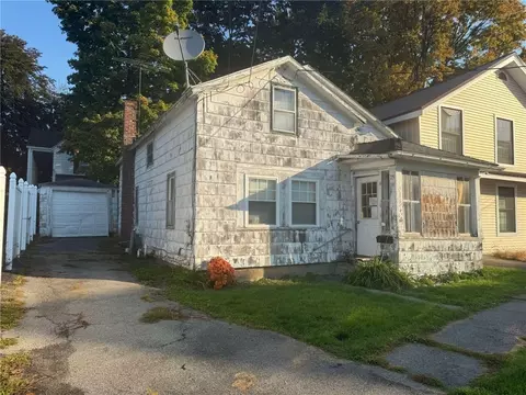 75 Canal St, Lyons, NY 14489