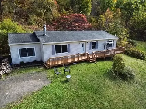6623 E Lake Rd, Richmond, NY 14471