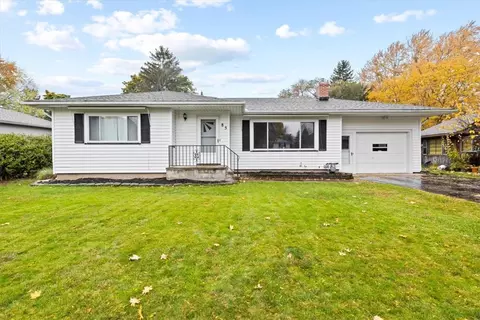 85 W Craig Hill Dr, Greece, NY 14626