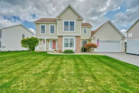 379 Whispering Pines Cir, Greece, NY 14612