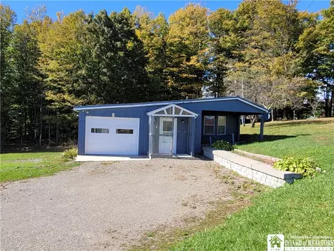 8771 Hahn Rd, Pomfret, NY 14063