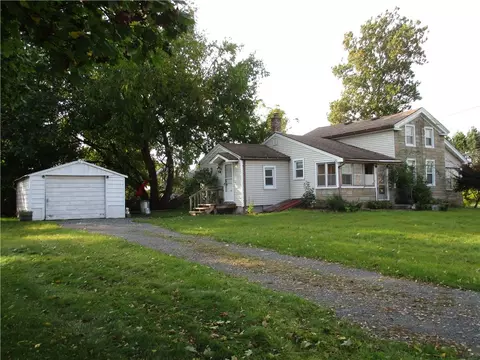 1821 Brooks Ave, Gates, NY 14624