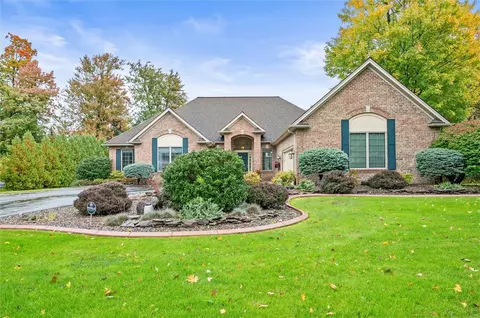 87 Place One Dr, Greece, NY 14626