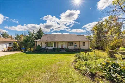 7175 Bear Ridge Rd, Pendleton, NY 14120