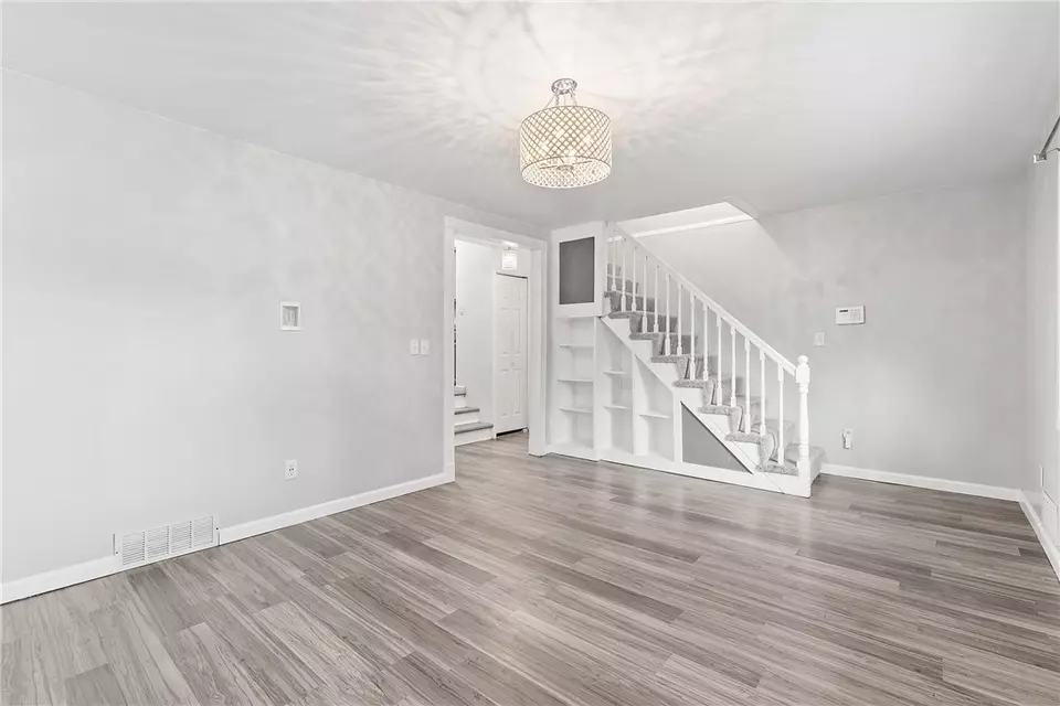  60 Pontiac St, Webster, NY 14580 photo 6