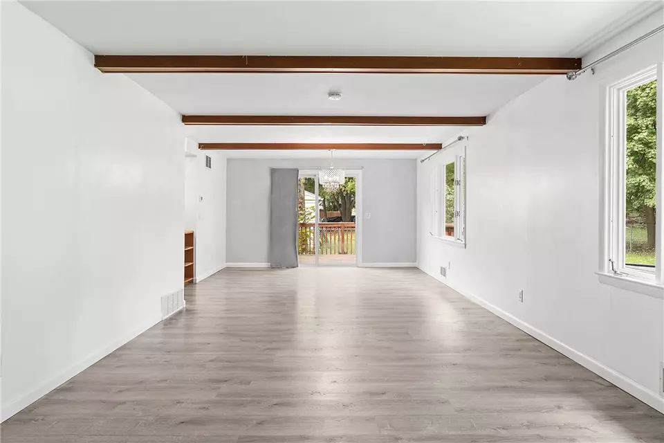  60 Pontiac St, Webster, NY 14580 photo 17