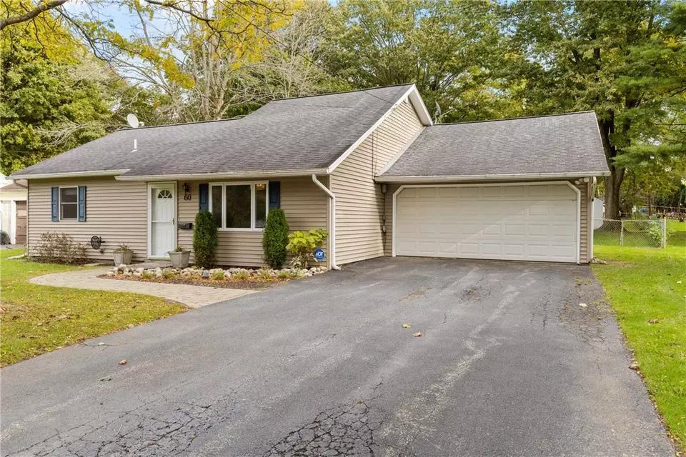  60 Pontiac St, Webster, NY 14580 photo 2