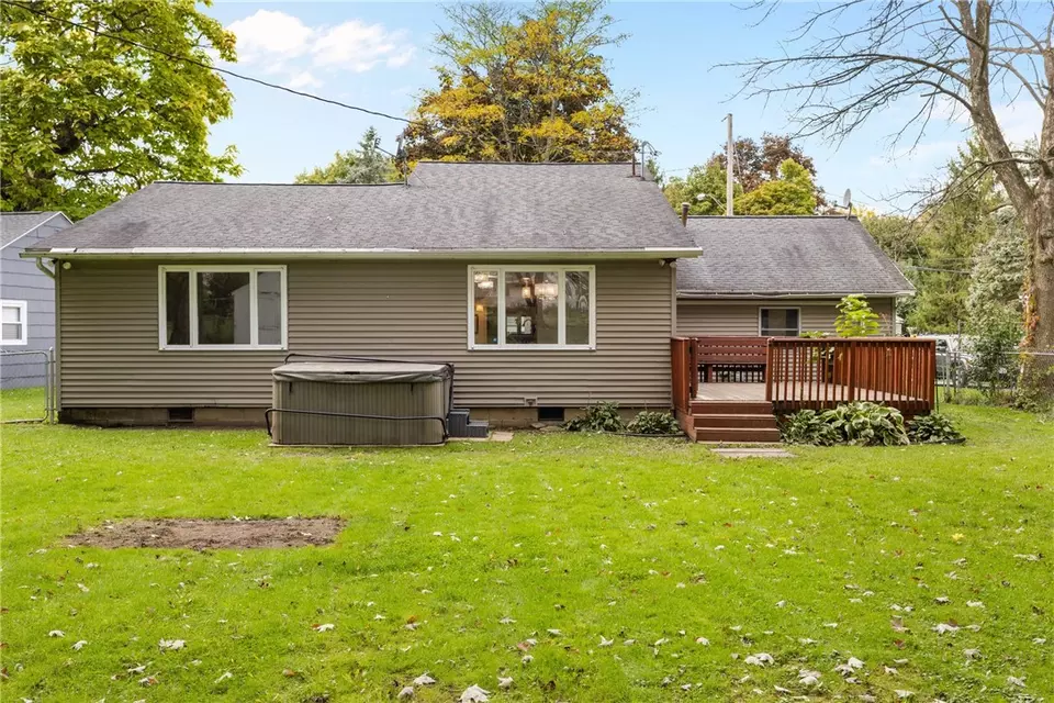  60 Pontiac St, Webster, NY 14580 photo 31