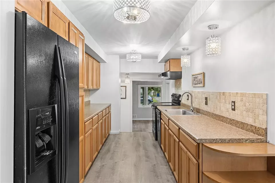  60 Pontiac St, Webster, NY 14580 photo 12