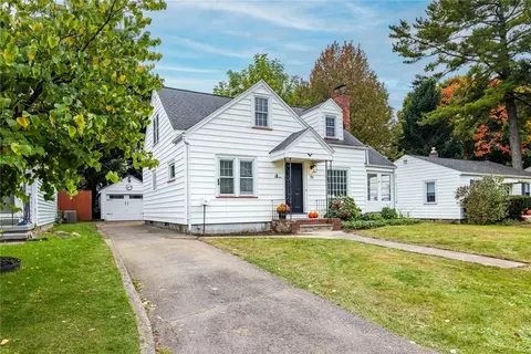 91 Dewberry Dr, Irondequoit, NY 14622 photo 2