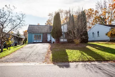 229 Countess Dr, West Henrietta, NY 14586