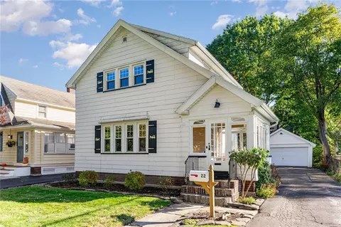 22 Elgrove Rd, Irondequoit, NY 14617