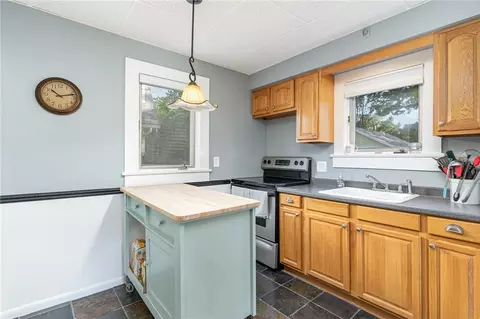 22 Elgrove Rd, Irondequoit, NY 14617 photo 12