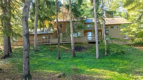 19 Rustic Pnes, Pittsford, NY 14534