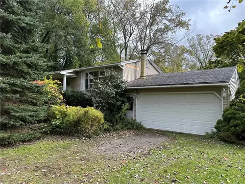 1352 Monroe Orleans County Line Road Rd, Hamlin, NY 14464