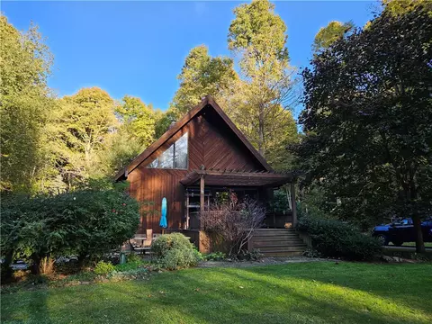 4295 N Manning Rd, Holley, NY 14470