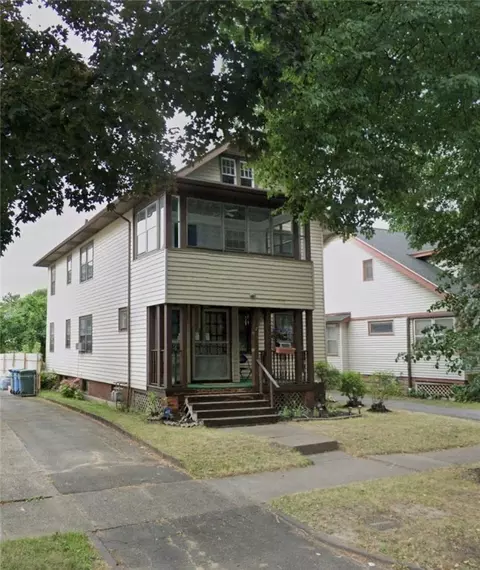 30-32 Salisbury St, Rochester, NY 14609