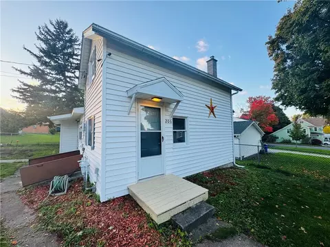 206 Catherine St, Ridgeway, NY 14103