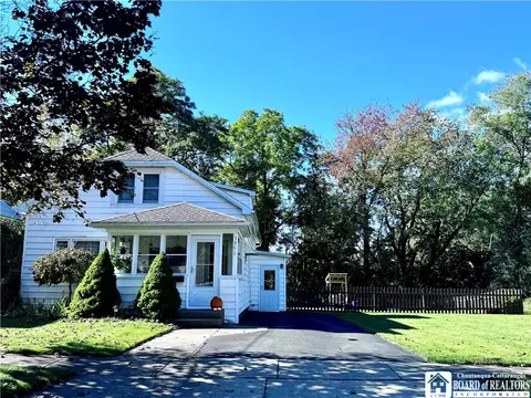 135 Prospect St, Pomfret, NY 14063