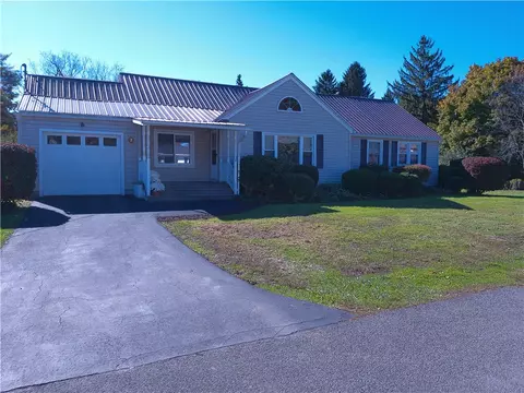 7 Sunset Dr, Afton, NY 13730