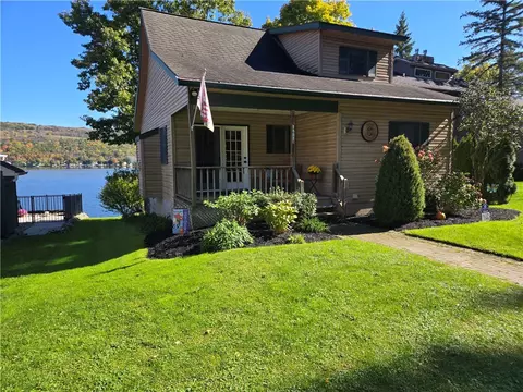 6065 Bartholomew Dr, Canadice, NY 14471