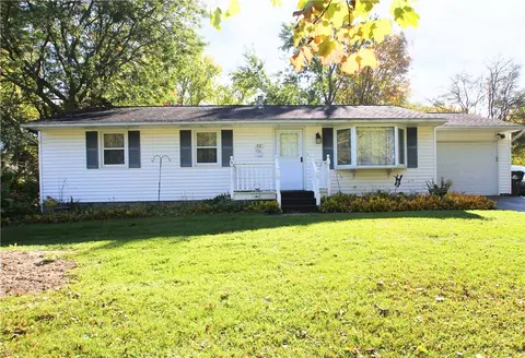 32 Jamee Ln, Gates, NY 14606
