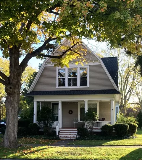 54 Monroe St, Honeoye Falls, NY 14472