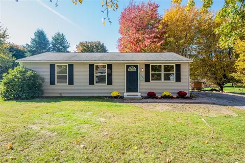 6427 Peoples Rd, Sodus, NY 14551