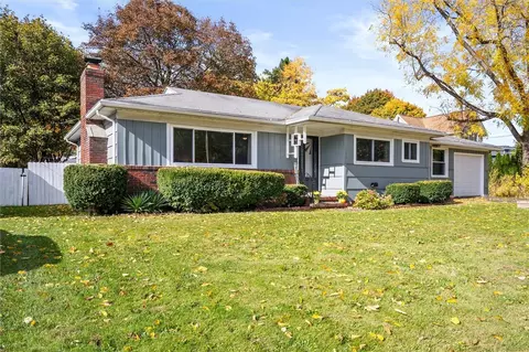 741 Helendale Rd, Irondequoit, NY 14609 photo 3
