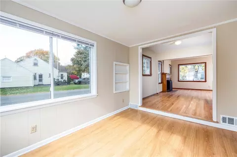 237 Oaklawn Dr, Irondequoit, NY 14617 photo 6